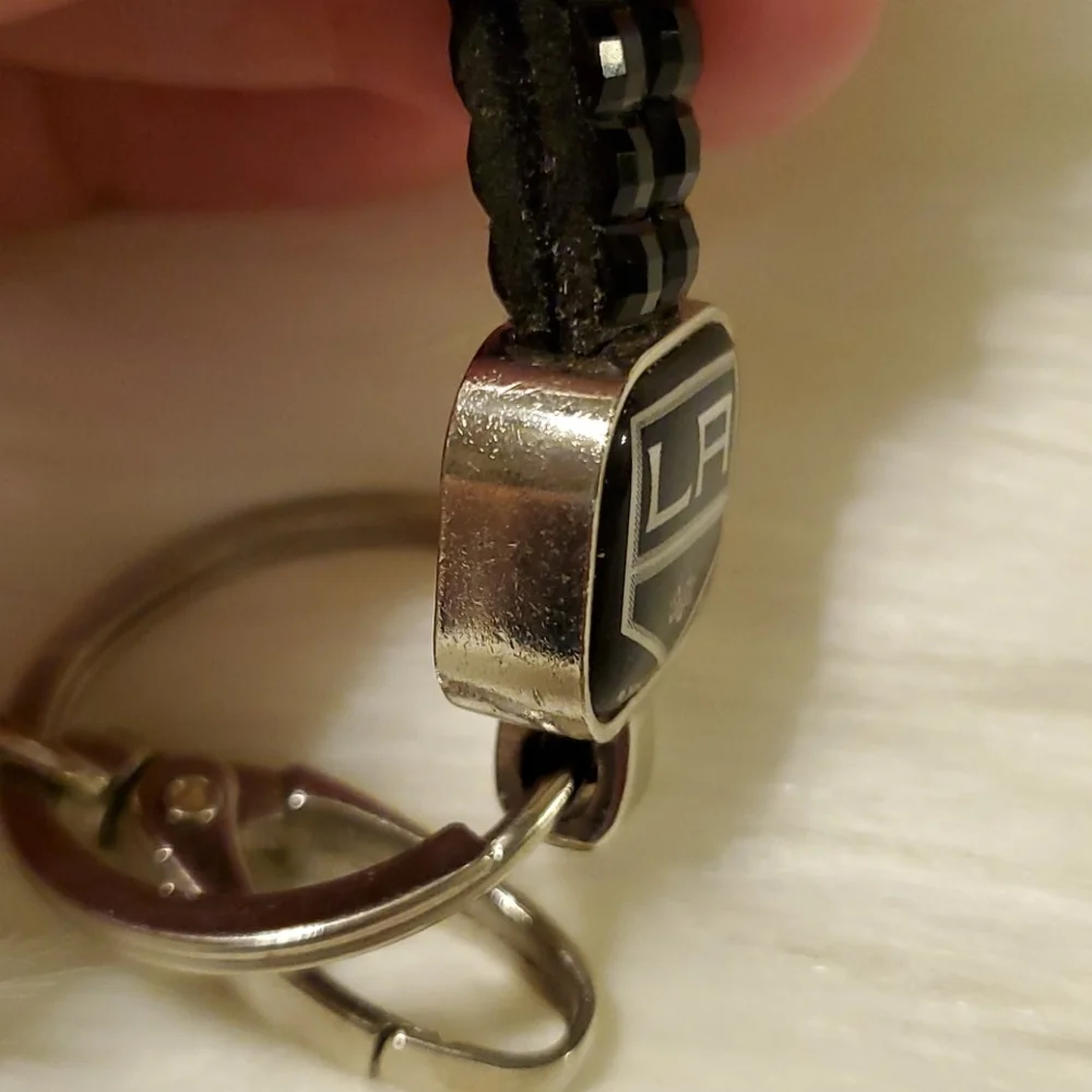 LA Kings Key Chain Silver Black with Black Rinestones